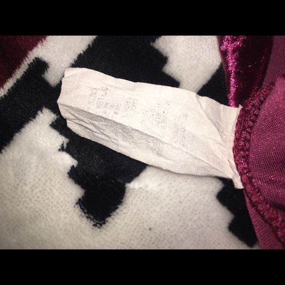 ♥️Velvet Top🌹 - Picture 4 of 4